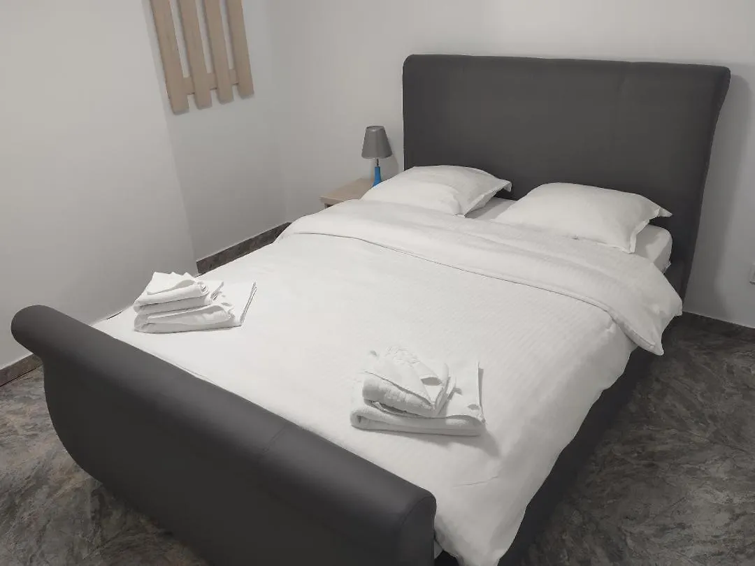 Hotel Ema&Zain Bucharest 4*,